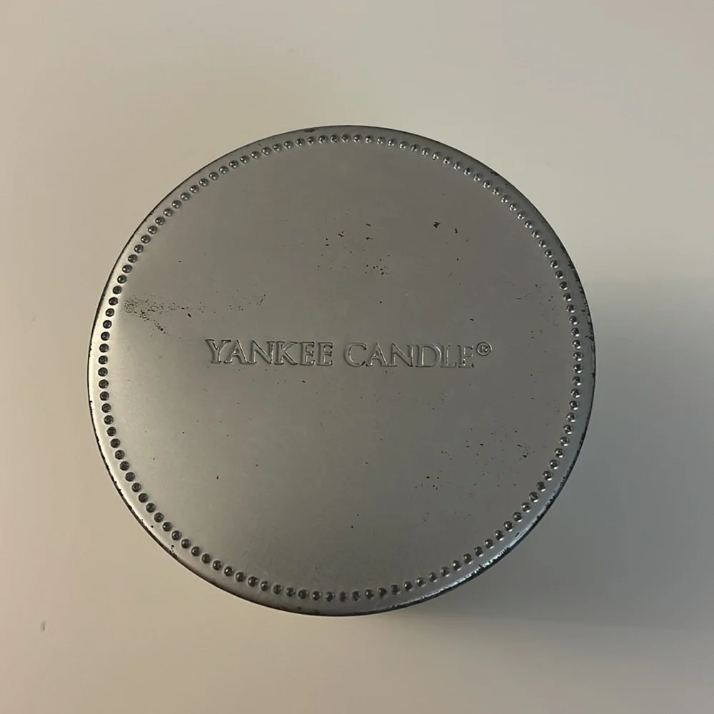 Yankee Candles 11.5 OZ (326g) - Picture 2 of 3